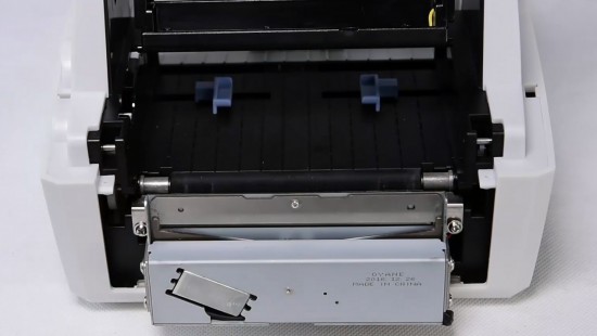 מדפסות ברקוד עם מחתוך אוטומטי: חיתוך יעיל לייצור דחף
